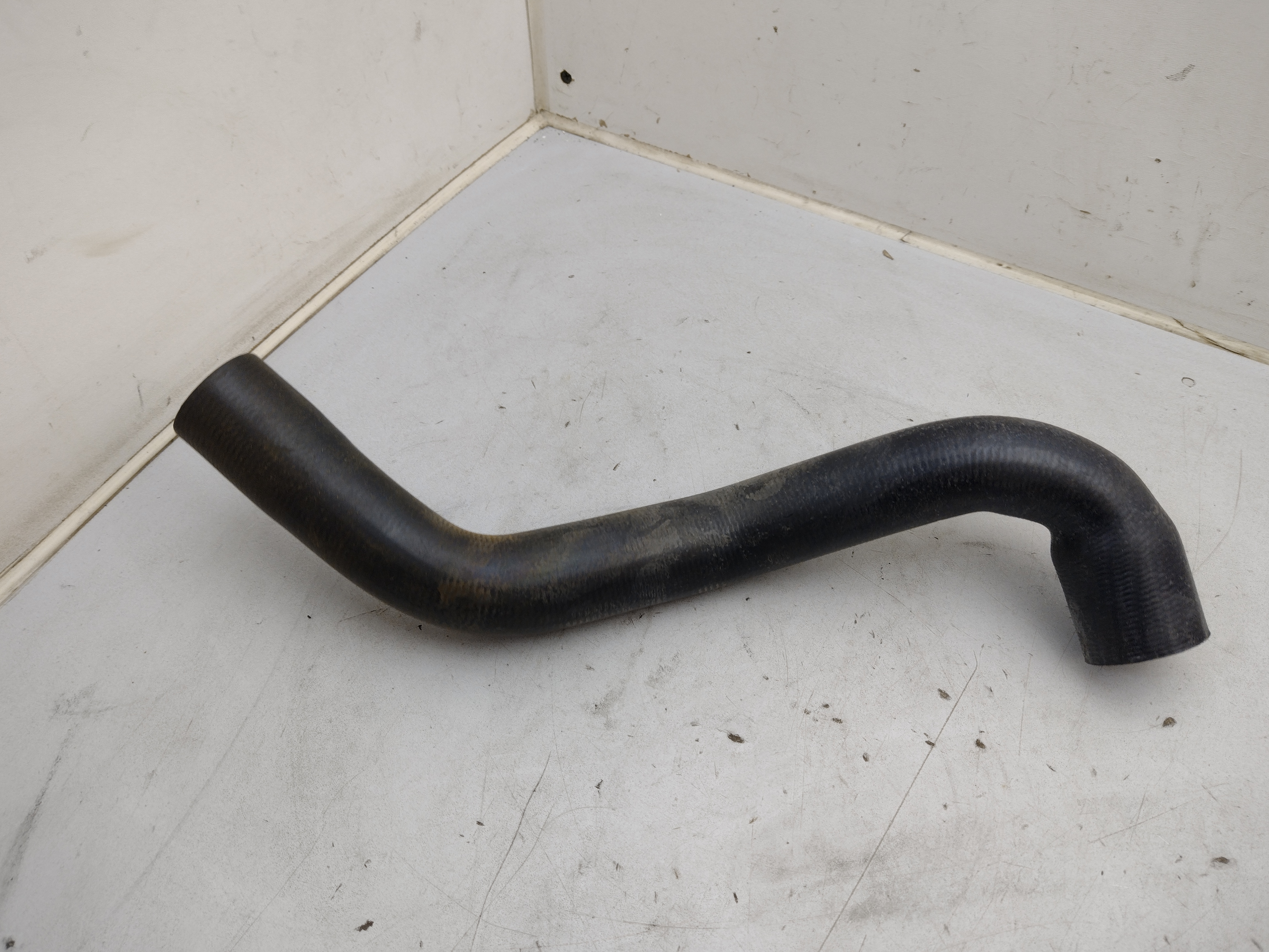 Obere Kühlerschlauch für Peugeot 405 (1988-1992) 1.8 Td 1343C0 NEU NOS NEW OEM