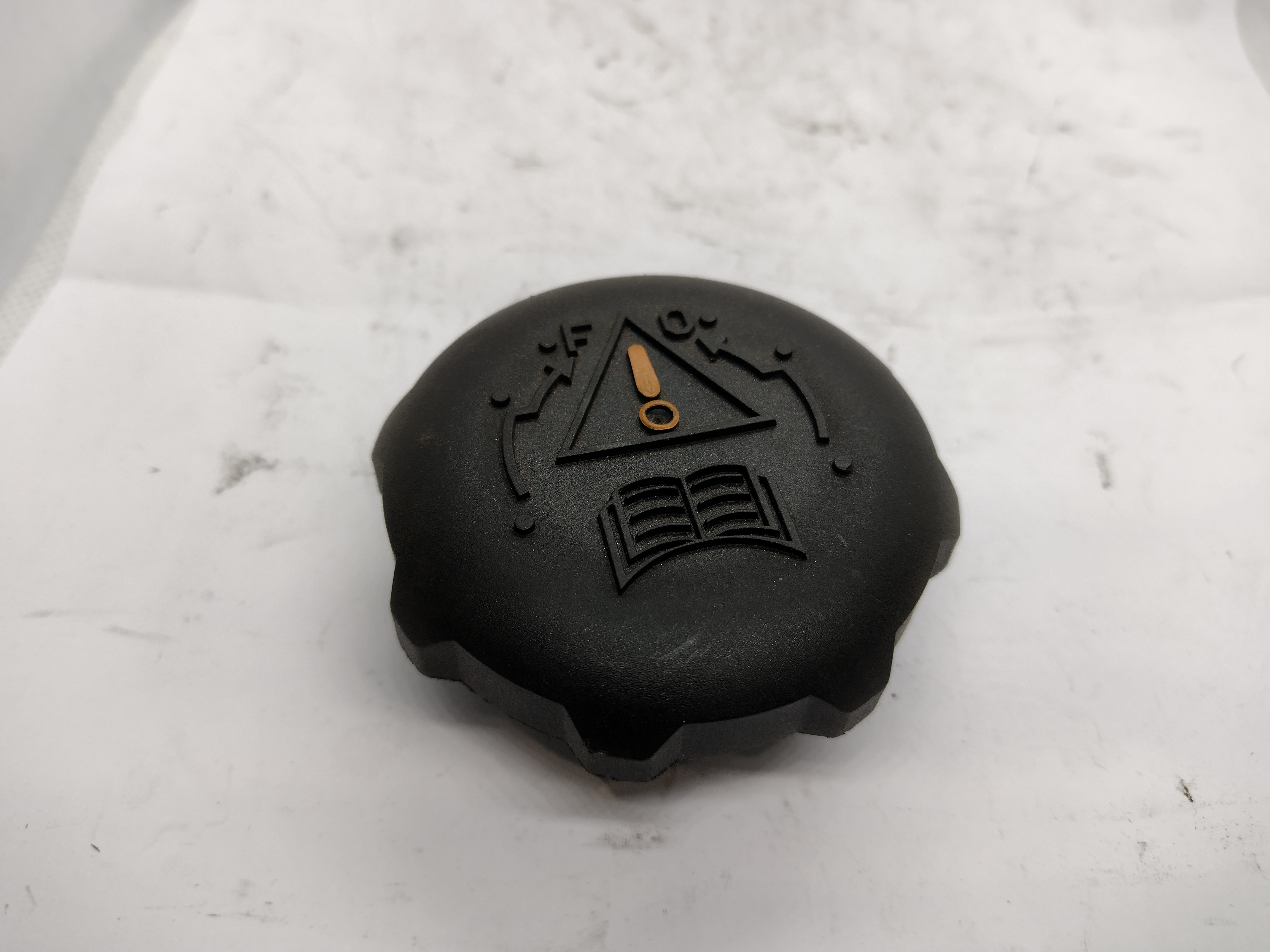 Peugeot / Citroen KÜHLWASSEREINFÜLLVERSCHLUSS 130324 NEU NOS NEW