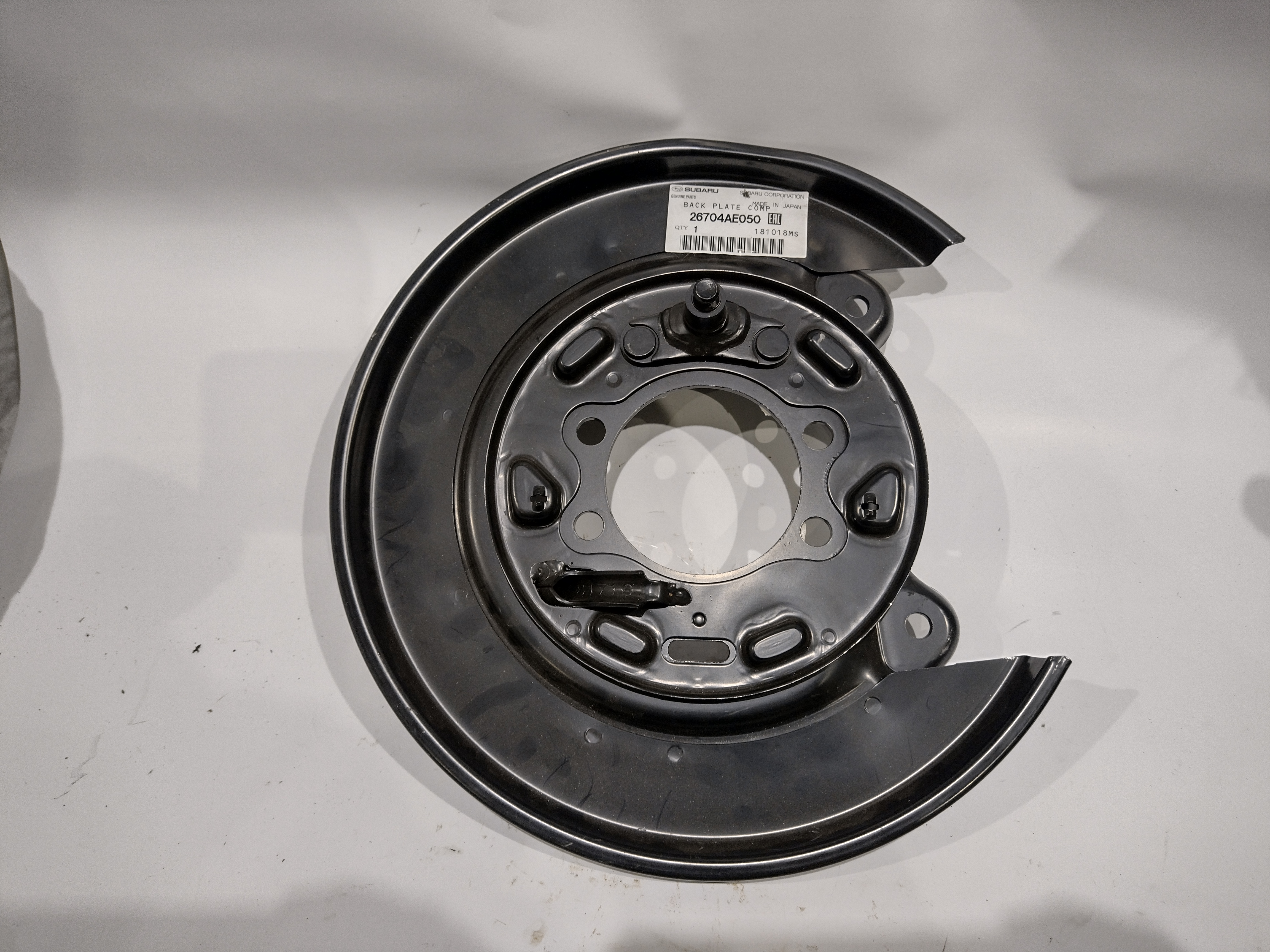 Ankerblech hinten links für Subaru Legacy 3 4 Outback BE BH BL BP 26704AE050