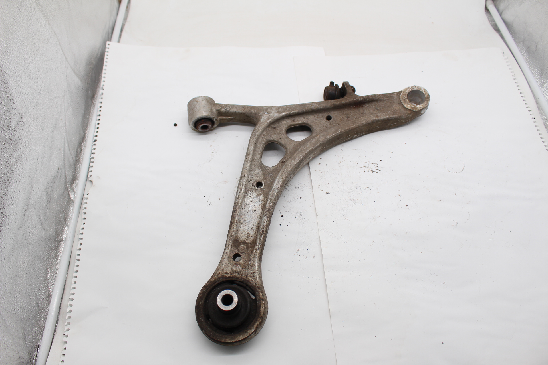 Querlenker vorne rechts für Subaru Impreza STI 2008–2011 / N14 – 20202FG021 (gebraucht)