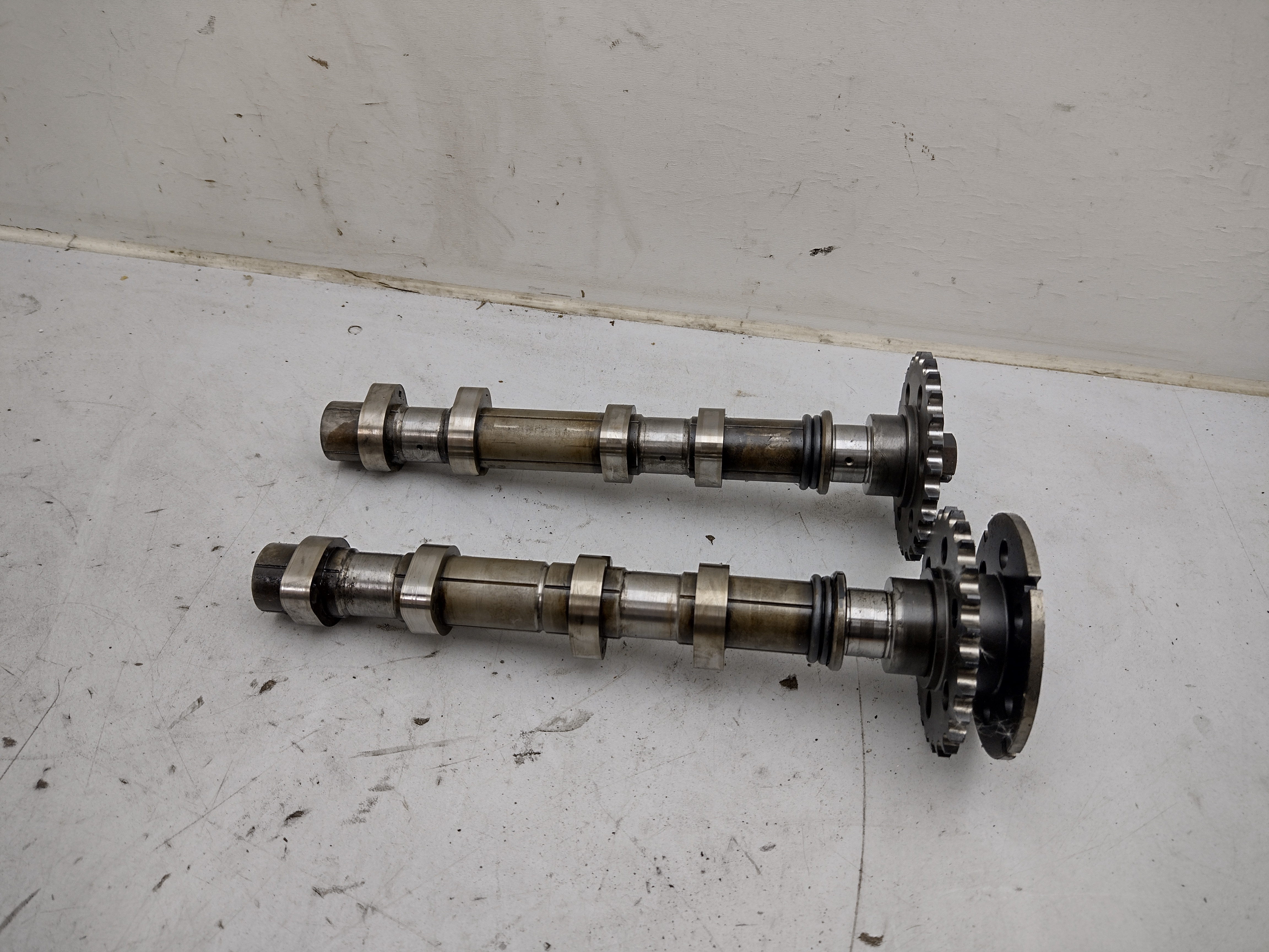 Satz Nockenwellen rechts für Subaru Forester Diesel EE20 Euro 4 Motor