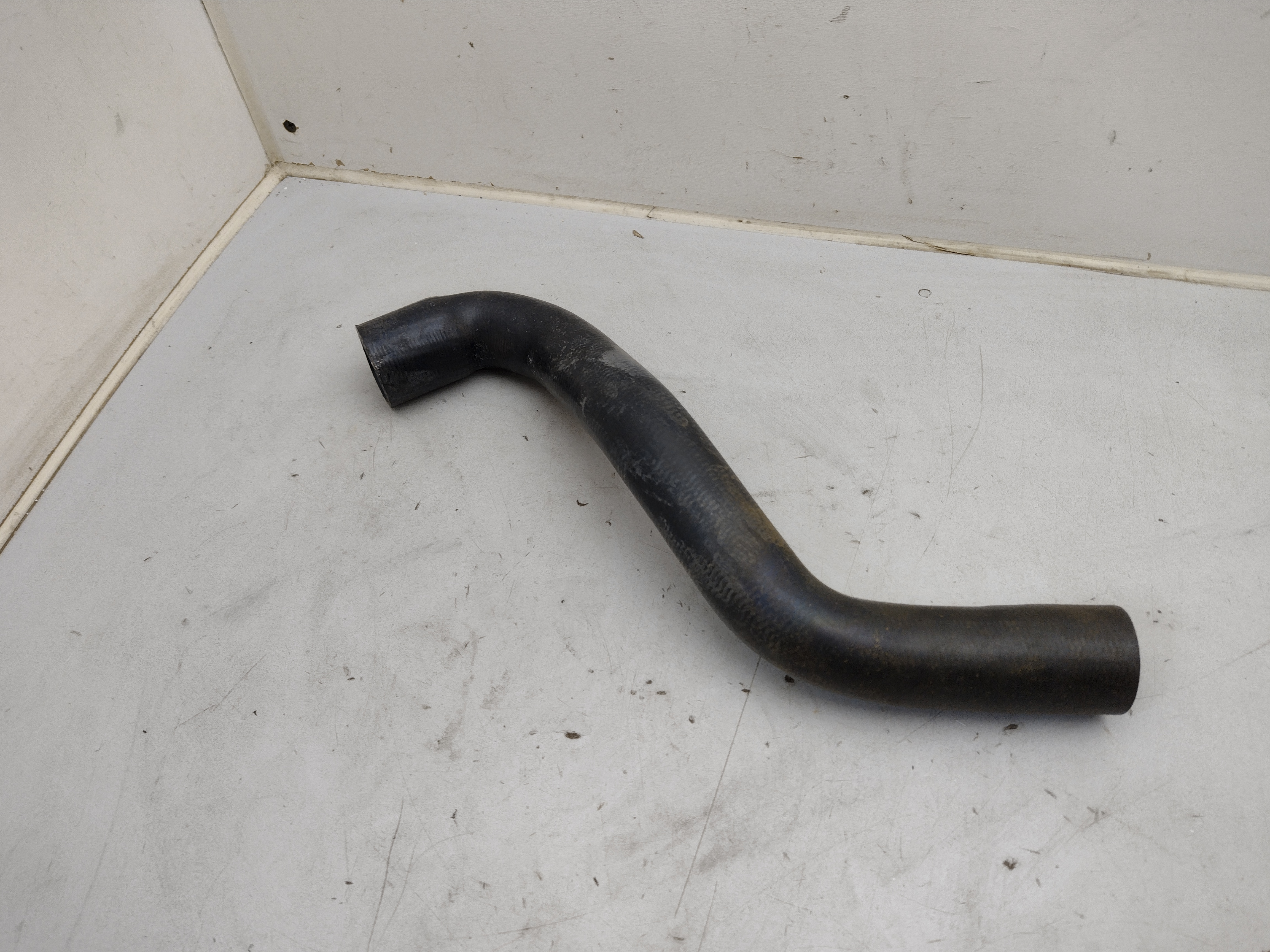 Obere Kühlerschlauch für Peugeot 405 (1988-1992) 1.8 Td 1343C0 NEU NOS NEW OEM