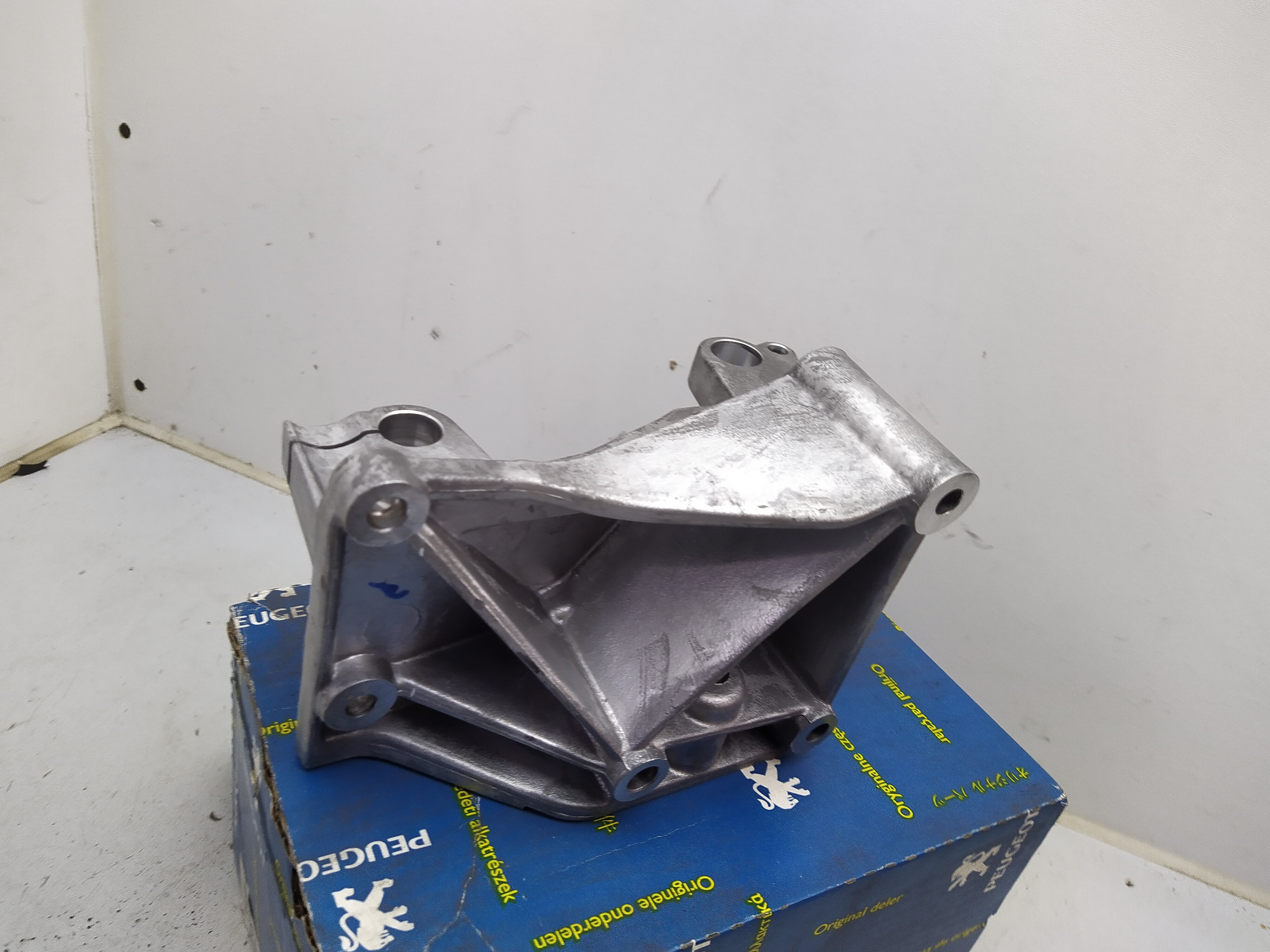 Original Peugeot HALT GENERATOR 5706G2 NEU NOS NEW