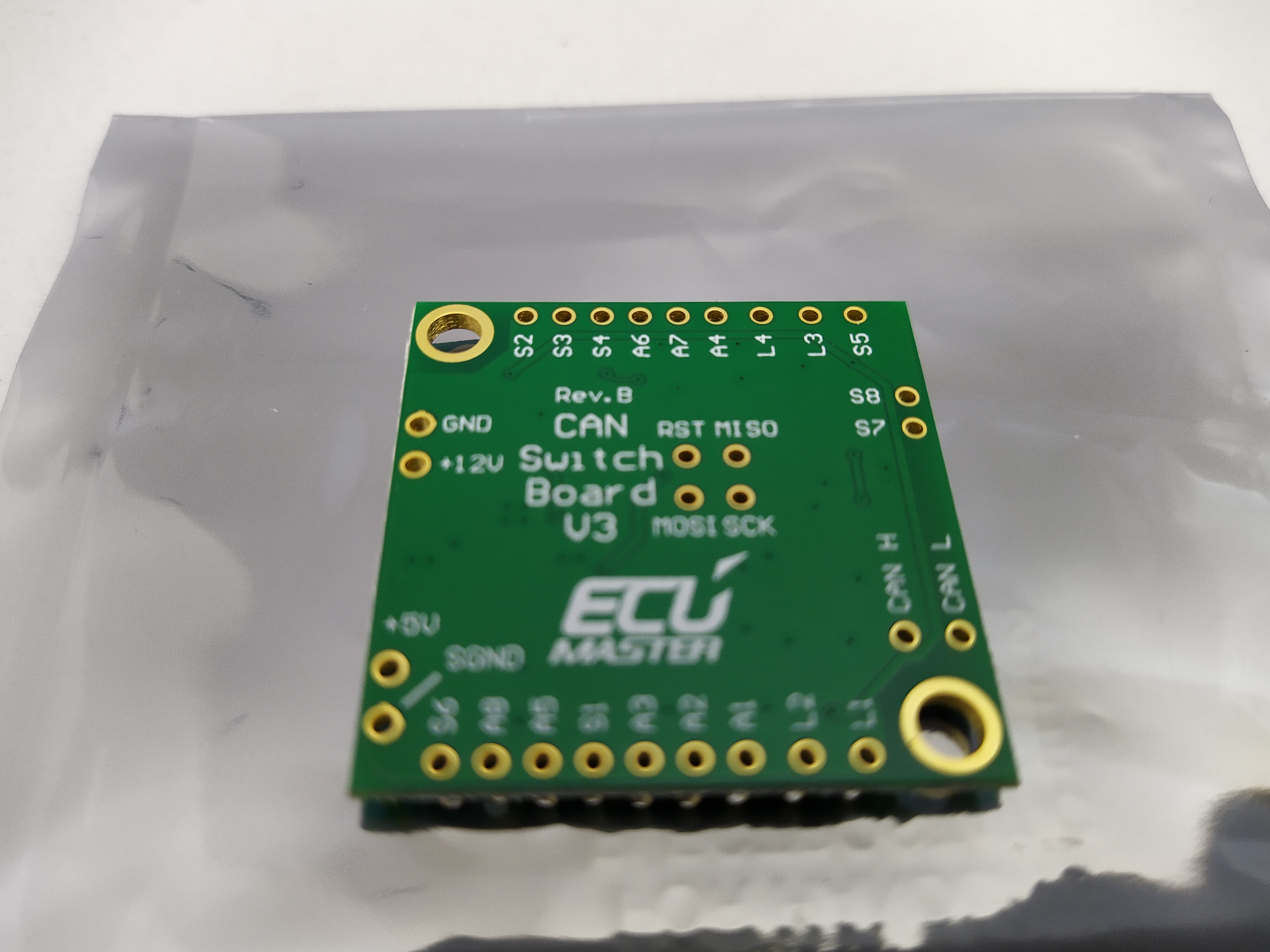 ECUMASTER CAN SWITCH BOARD V3 ECUMASTER CAN SWITCH BOARD V3