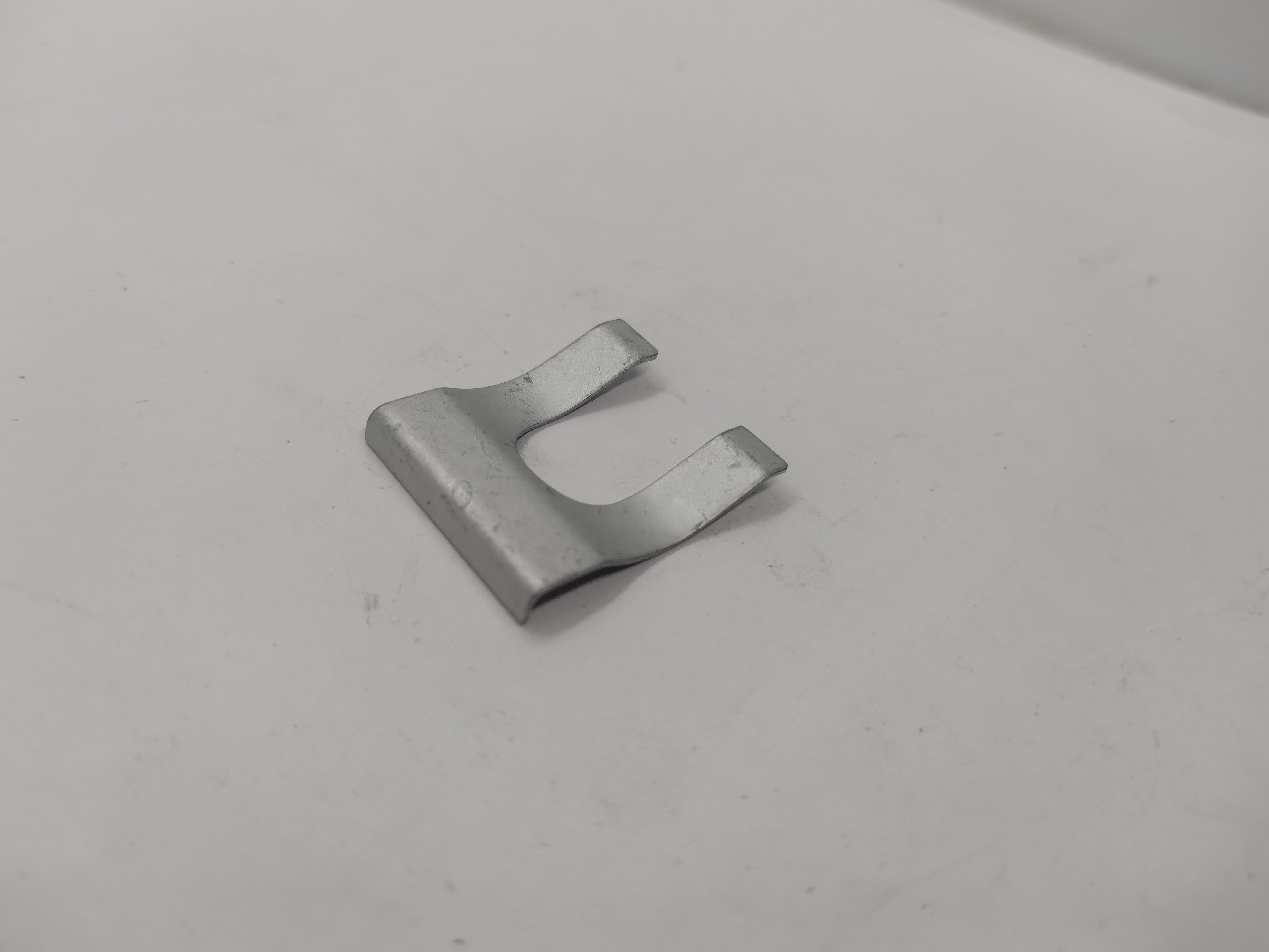 Klammer Bremsleitung 627013001 für Subaru Impreza Forester Legacy