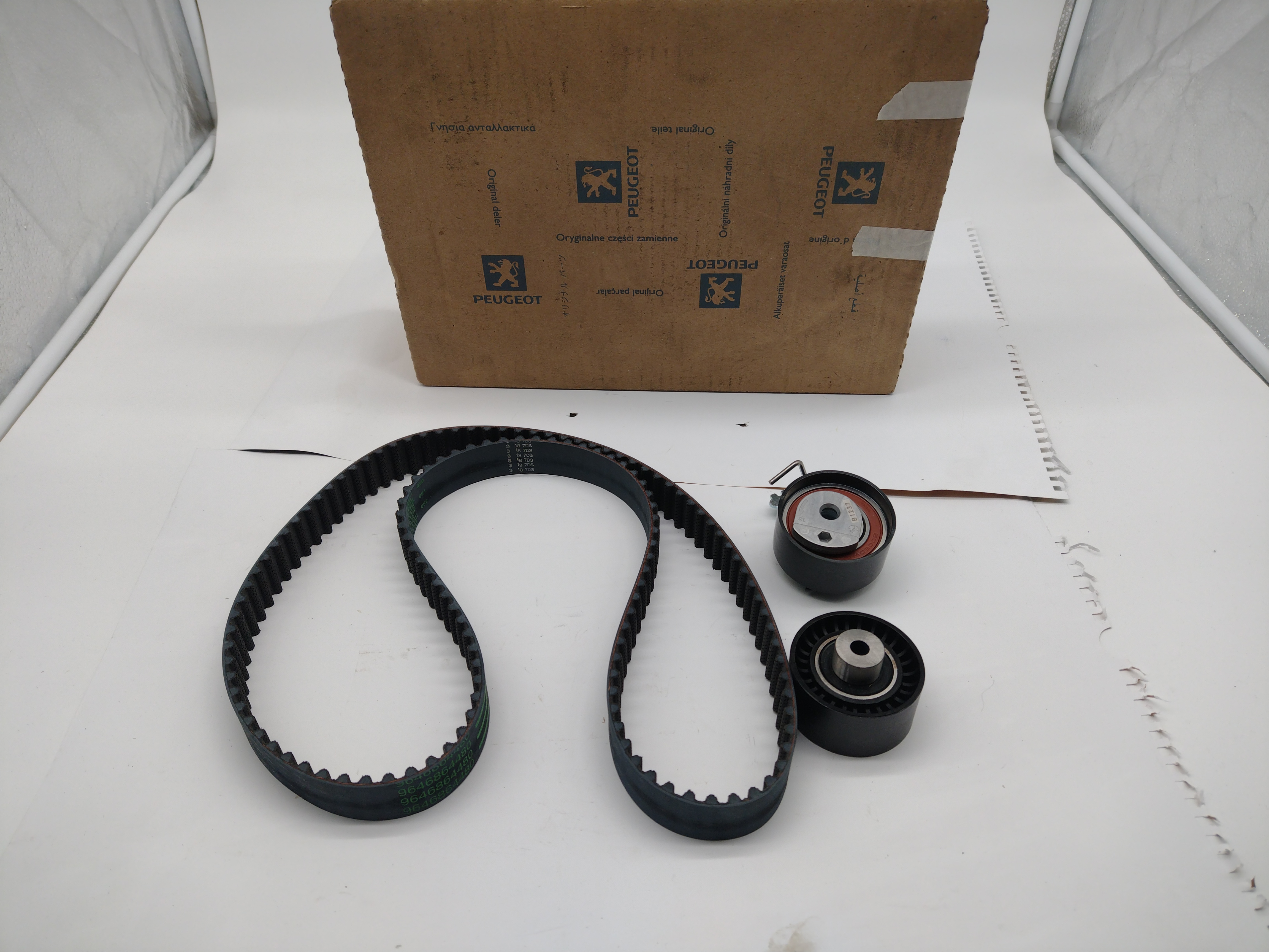 Peugeot / Citroen Zahnriemensatz 135 Zähne 0831L4 NEU NOS