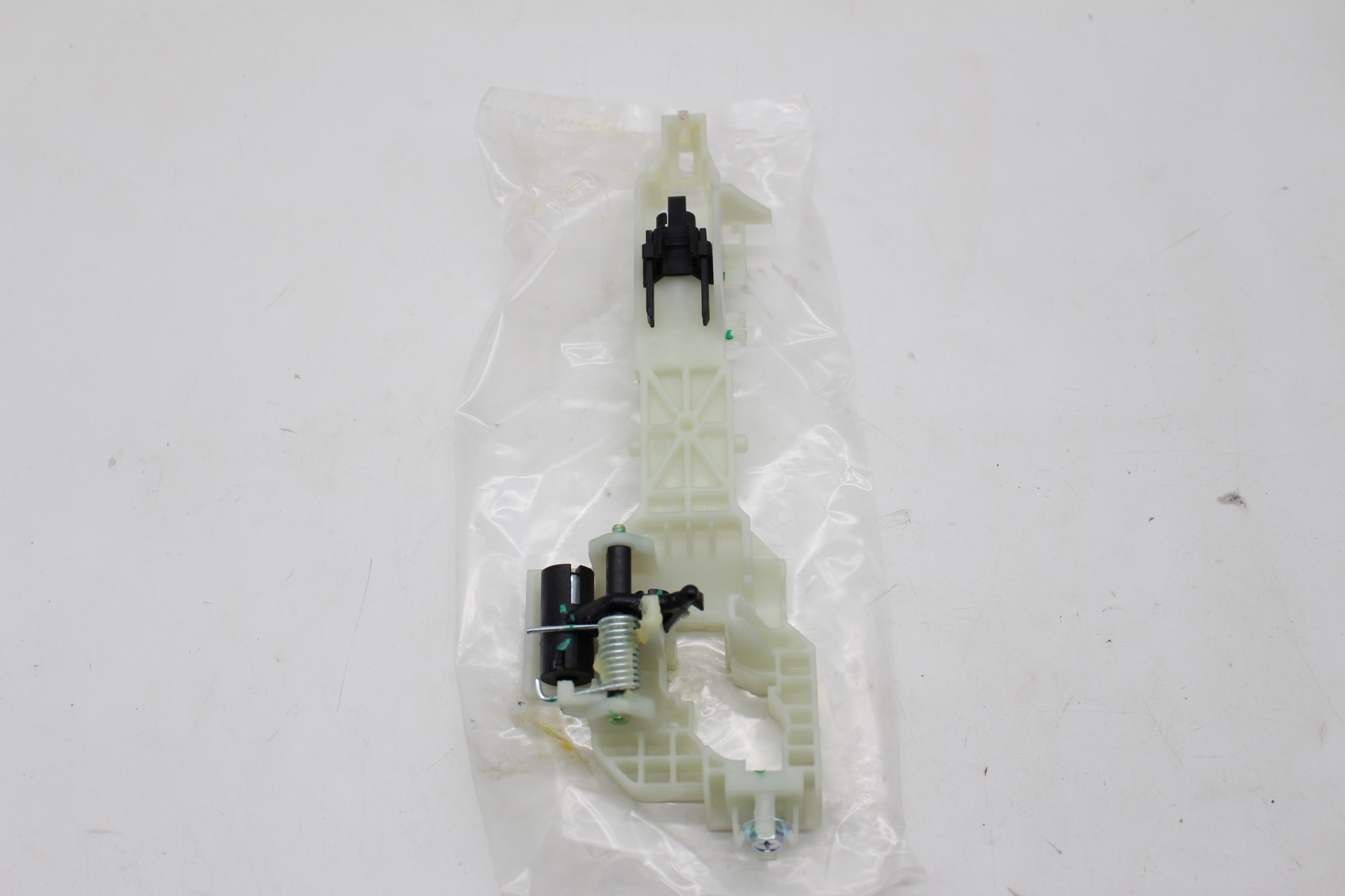 Original Hyundai Türgriff Halter vorne rechts 82665-G2700 Ioniq Türgriff Basis