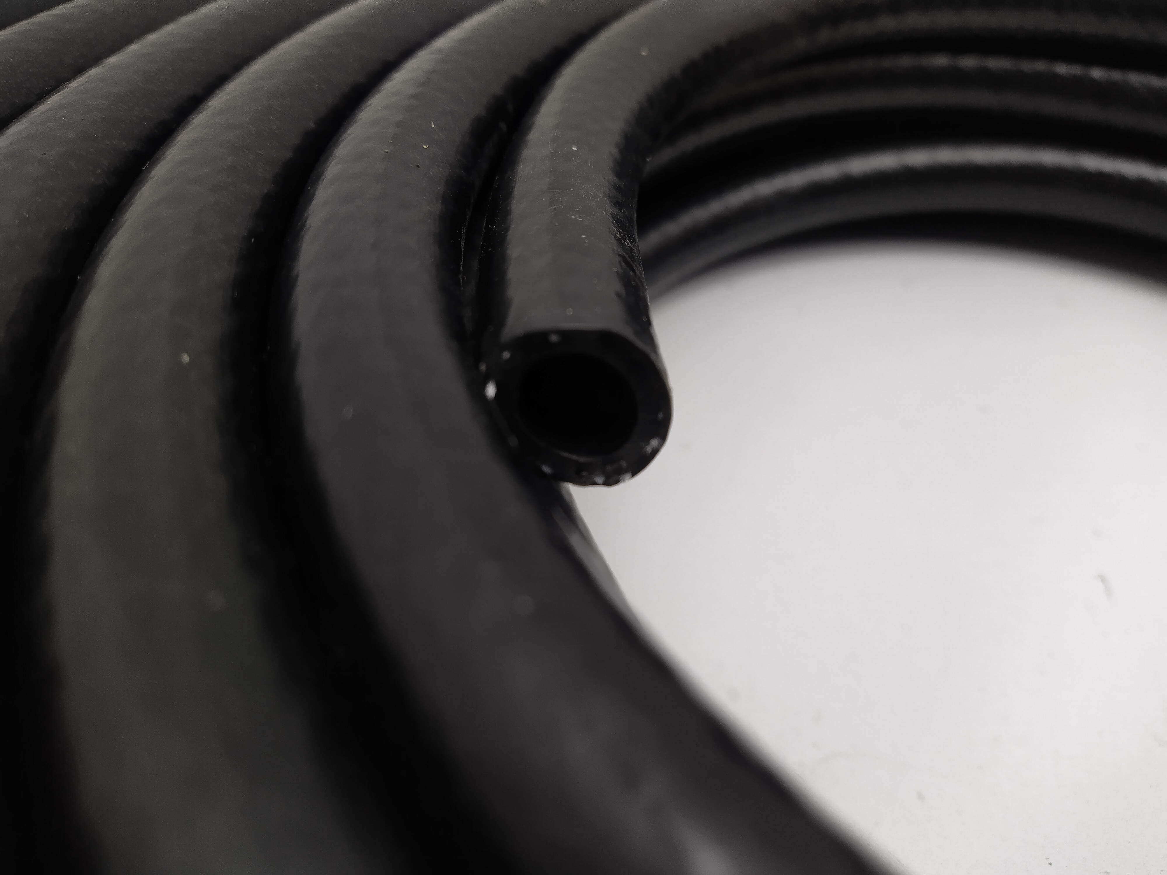 12mm Silikon Unterdruckschlauch verstärkt schwarz 12mm Silikon Unterdruckschlauch verstärkt schwarz
