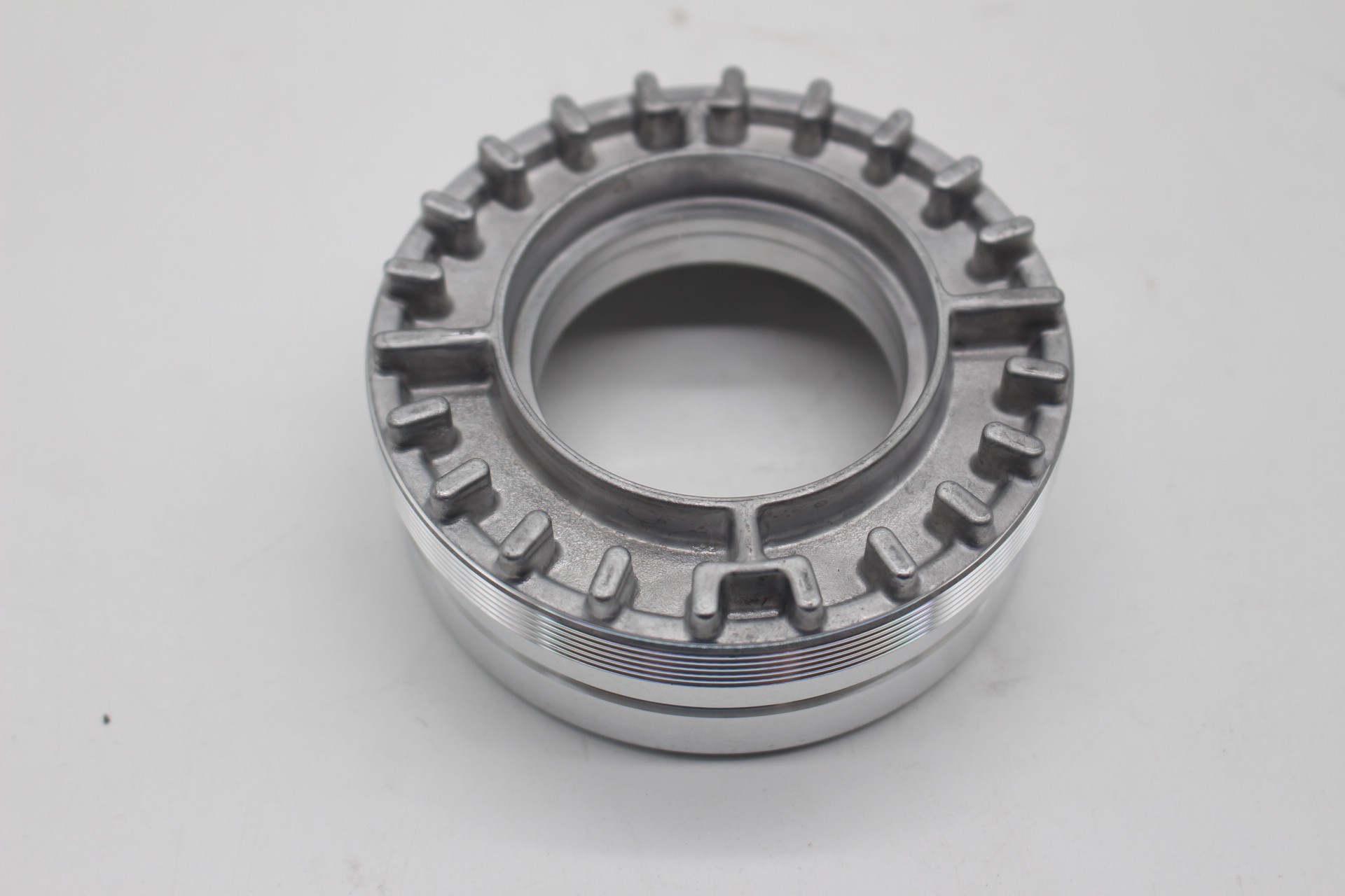 Differentialdeckel vorne rechts für Subaru Impreza STI 2004+, Legacy 2004+ – 6MT – 38342AA130